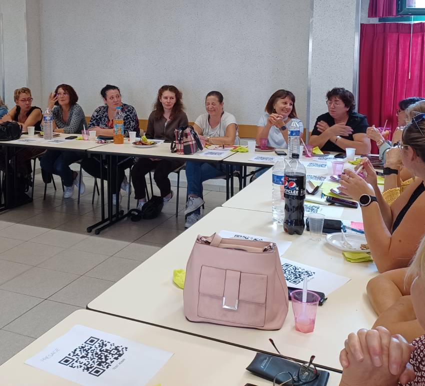 formation en plénière avec les intervenantes